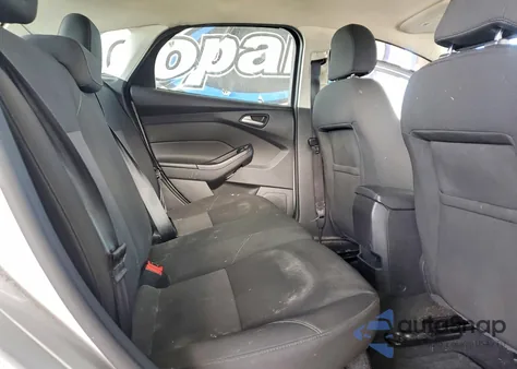 2015 Ford Focus Se z USA, uszkodzony, nr VIN 1FADP3K24FL288731